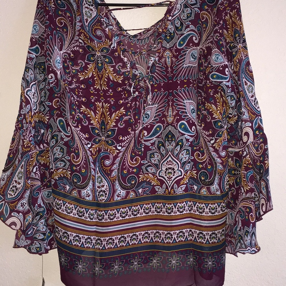 Blouse - Picture 2 of 3